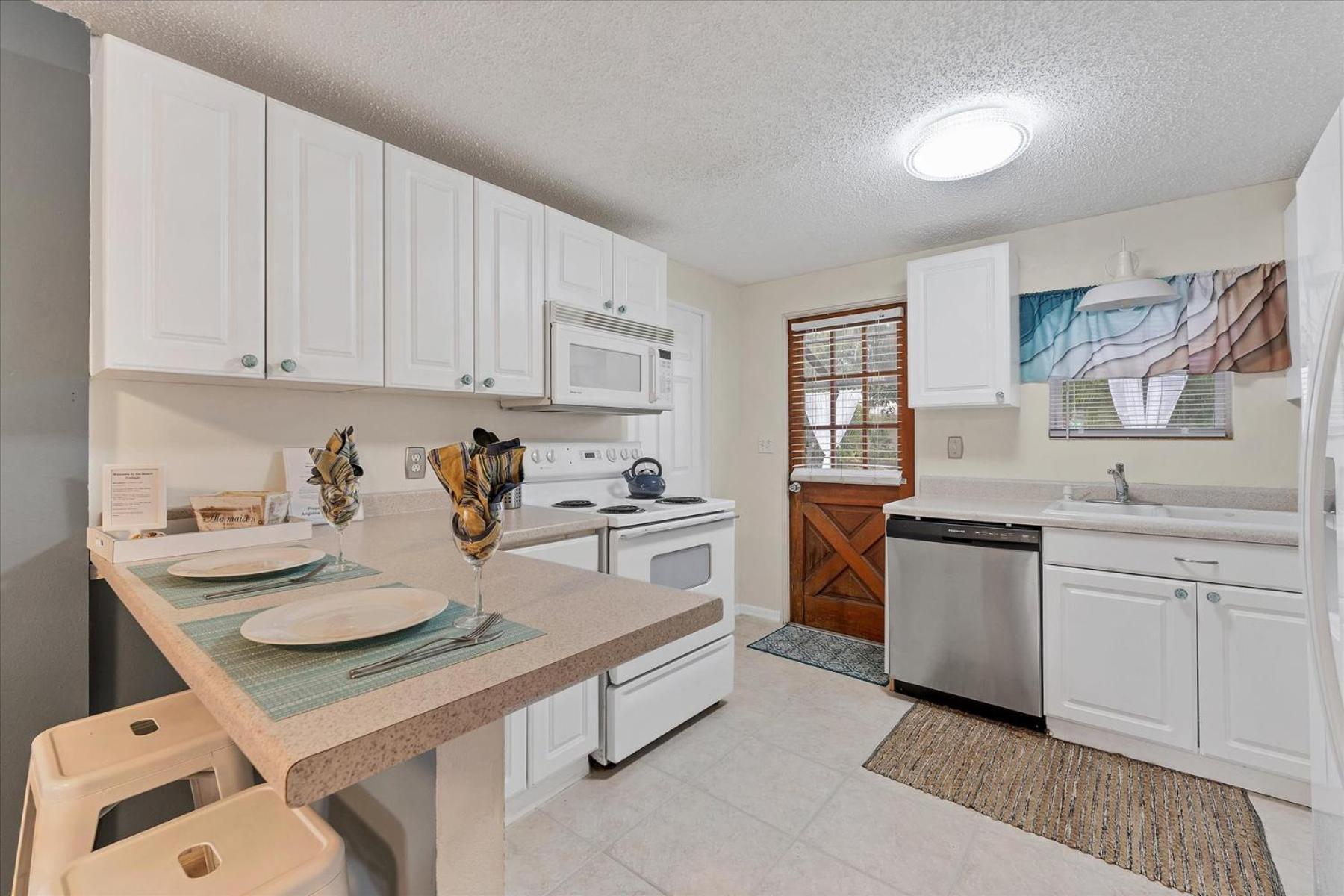 Beach Cottage With Heated Pool Just Off Siesta Key 사라소타 외부 사진