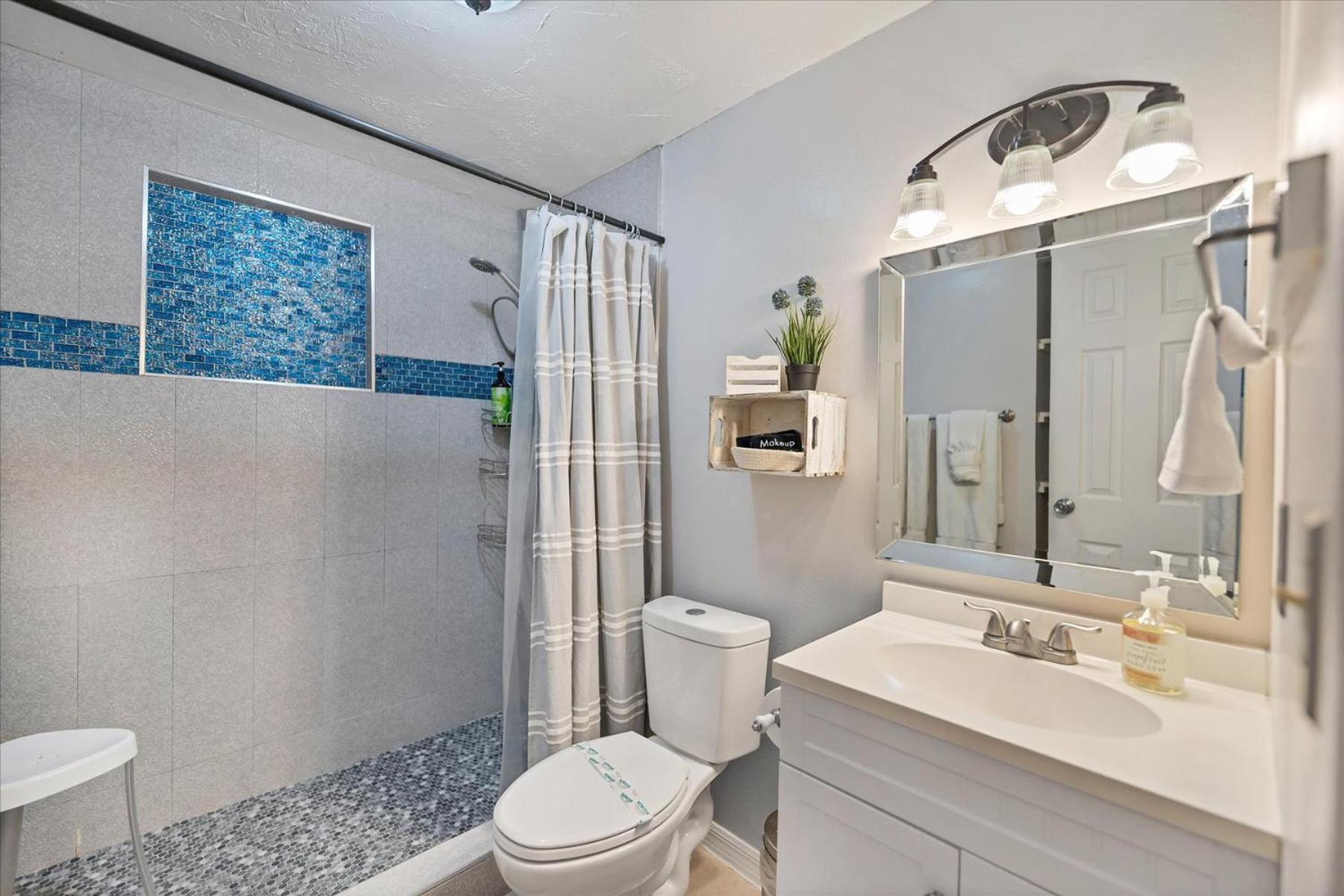 Beach Cottage With Heated Pool Just Off Siesta Key 사라소타 외부 사진