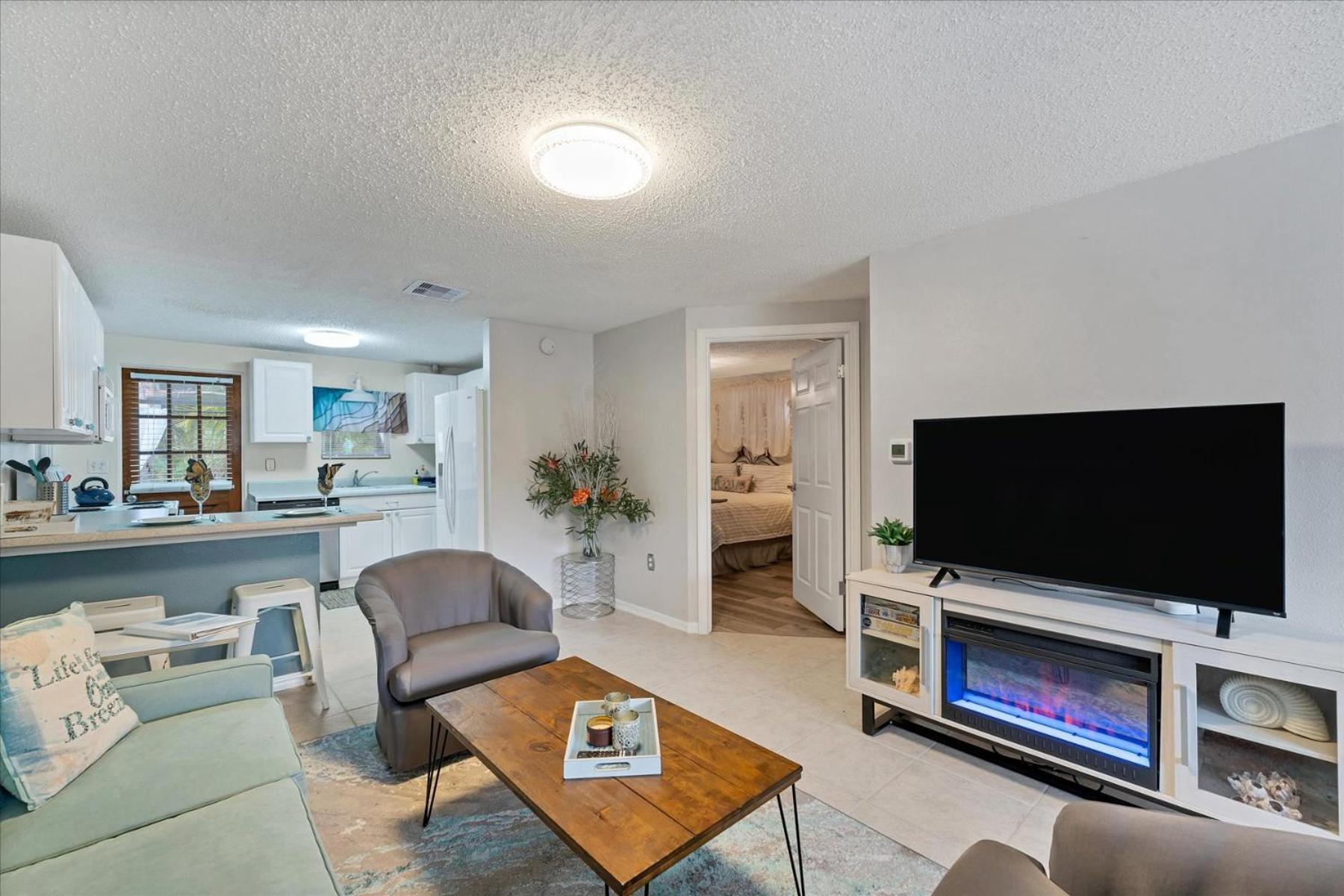 Beach Cottage With Heated Pool Just Off Siesta Key 사라소타 외부 사진