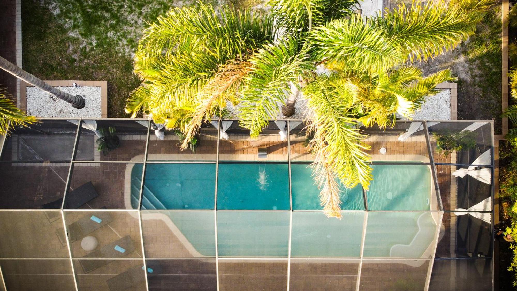 Beach Cottage With Heated Pool Just Off Siesta Key 사라소타 외부 사진