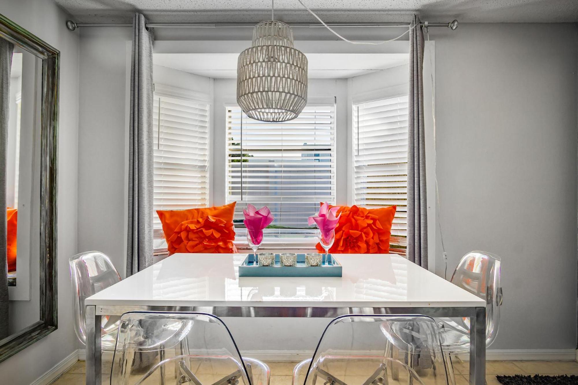 Beach Cottage With Heated Pool Just Off Siesta Key 사라소타 외부 사진
