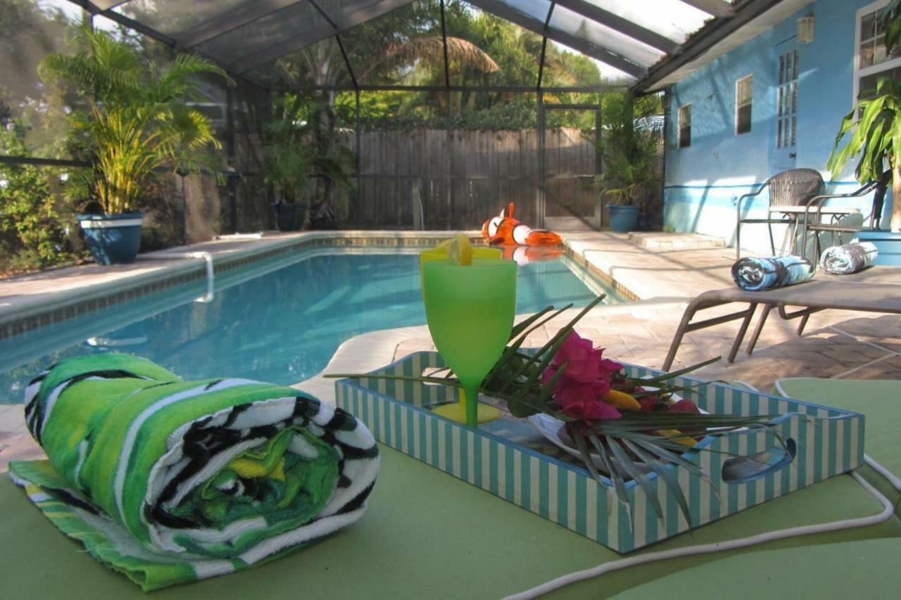 Beach Cottage With Heated Pool Just Off Siesta Key 사라소타 외부 사진